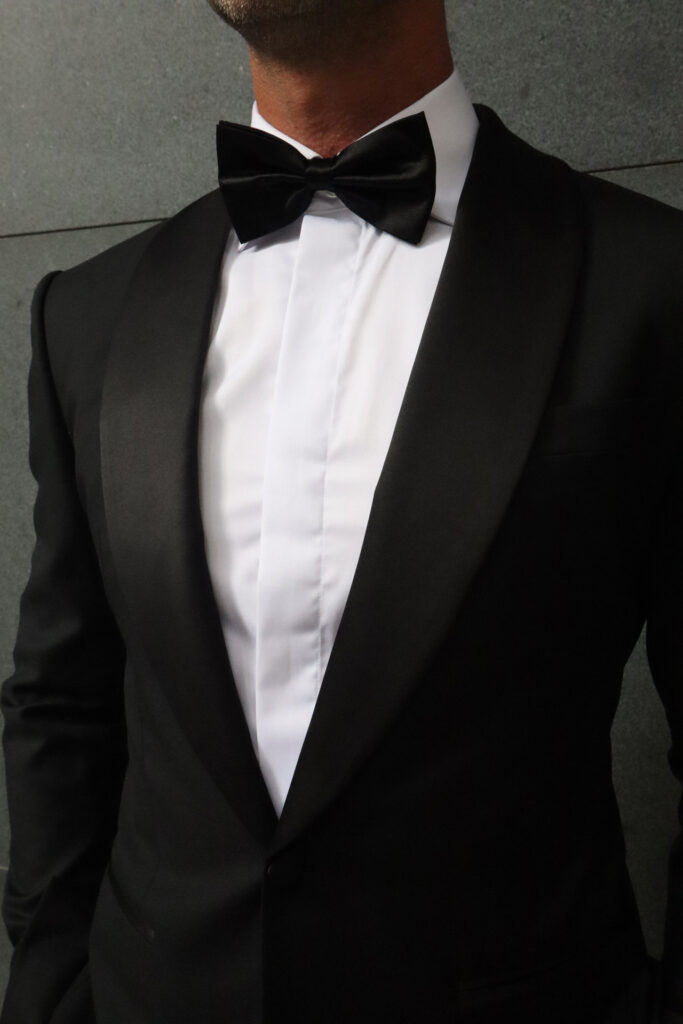 What defines a tuxedo and a suit